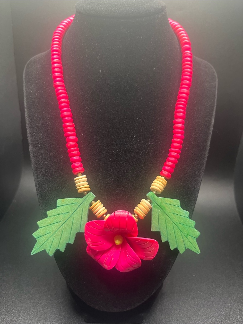 Vintage Hand Painted Wood Flower Necklace Red Green Tropical Statement